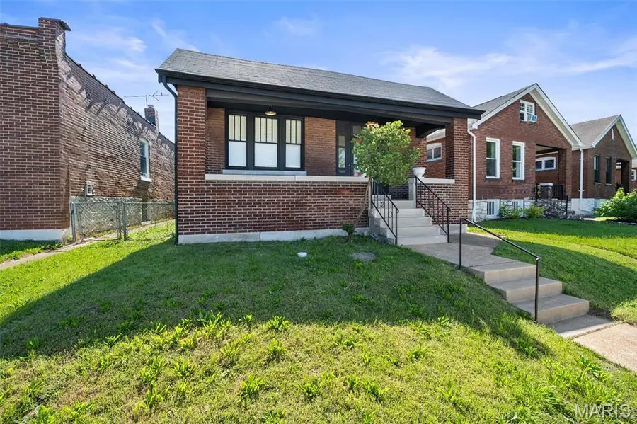 6630 Elmer Avenue, Saint Louis, MO 63109 - #2