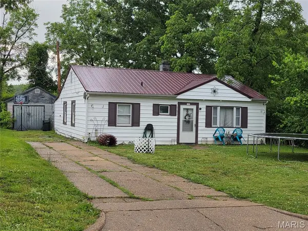 105 S Newport Lane, Waynesville, MO 65583