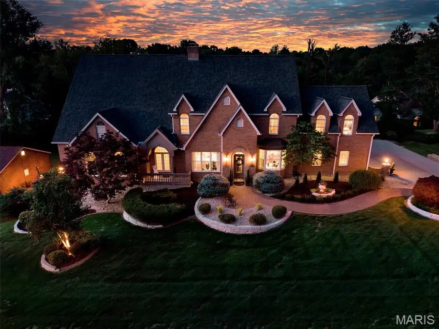 21 Country Club Drive, Edwardsville, IL 62025 - #2