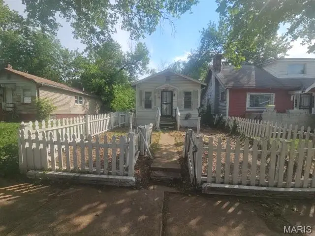 4834 Calvin Avenue, Saint Louis, MO 63115 - #2