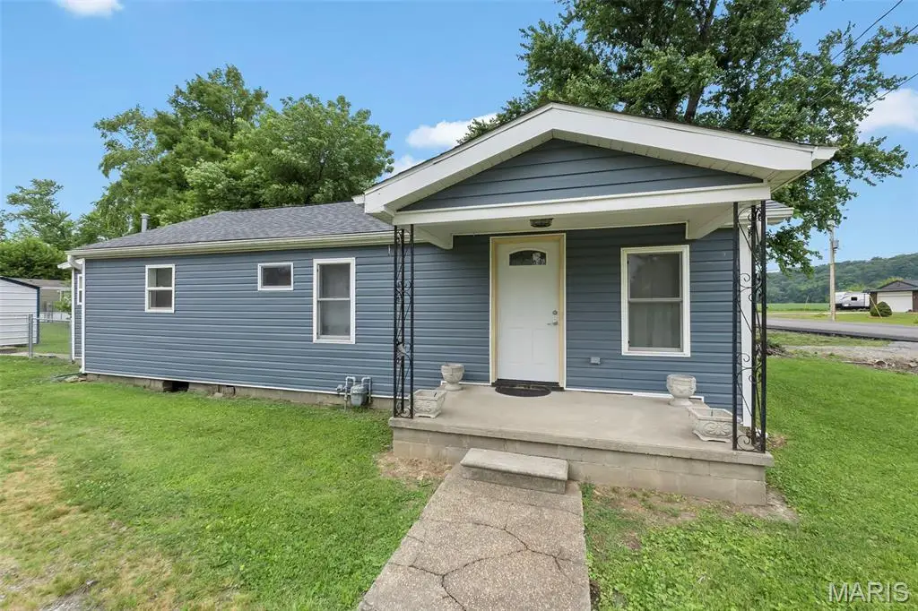 301 W State Street, Chaffee, MO 63740 - #1