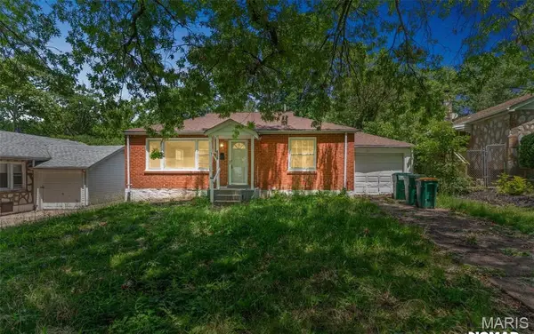 8135 Bloom Drive, St Louis, MO 63114