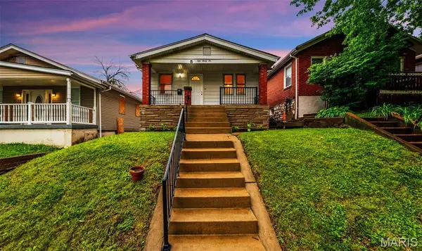 5036 Dewey Avenue, St Louis, MO 63116