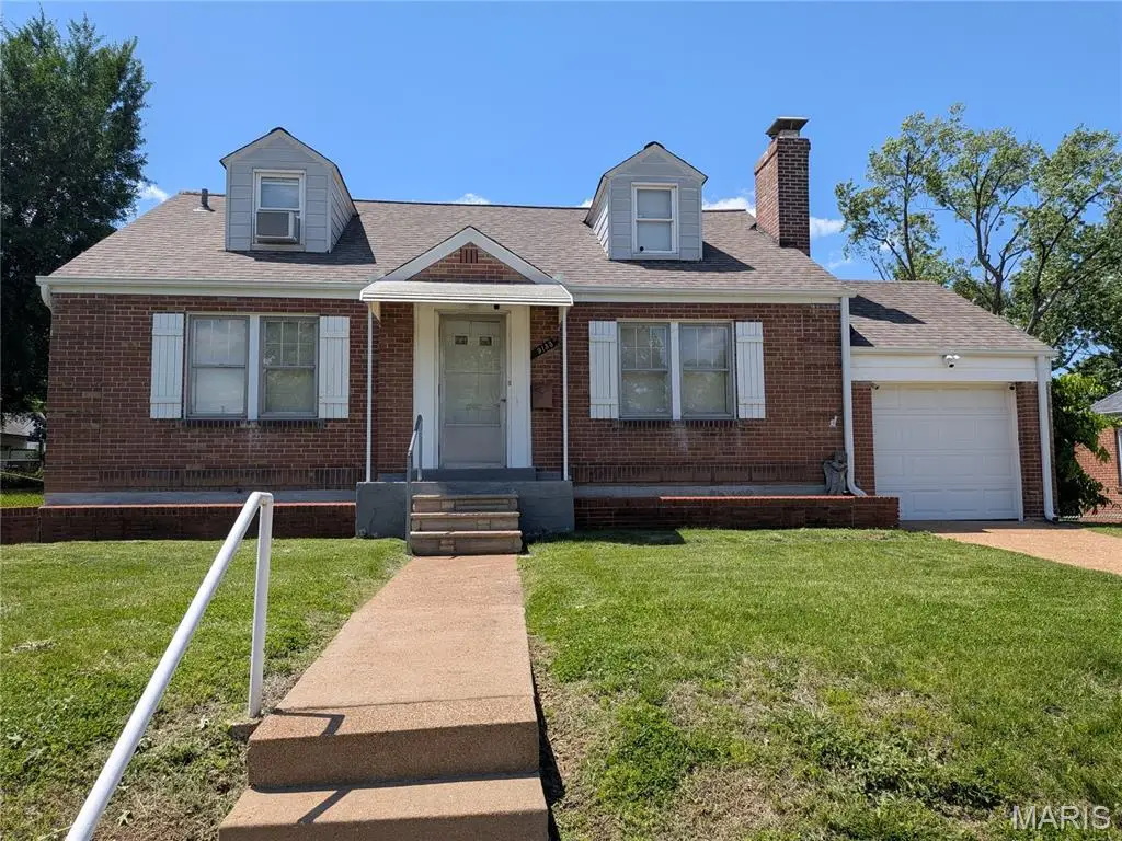 9133 Overton Drive, Saint Louis, MO 63123 - #1