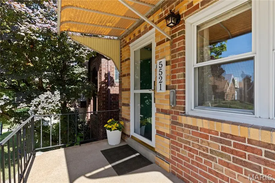 5521 Murdoch Avenue, Saint Louis, MO 63109 - #2