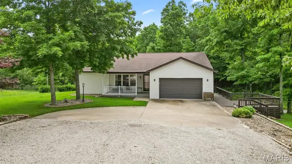34 Cedar Lane, Hillsboro, IL 62049