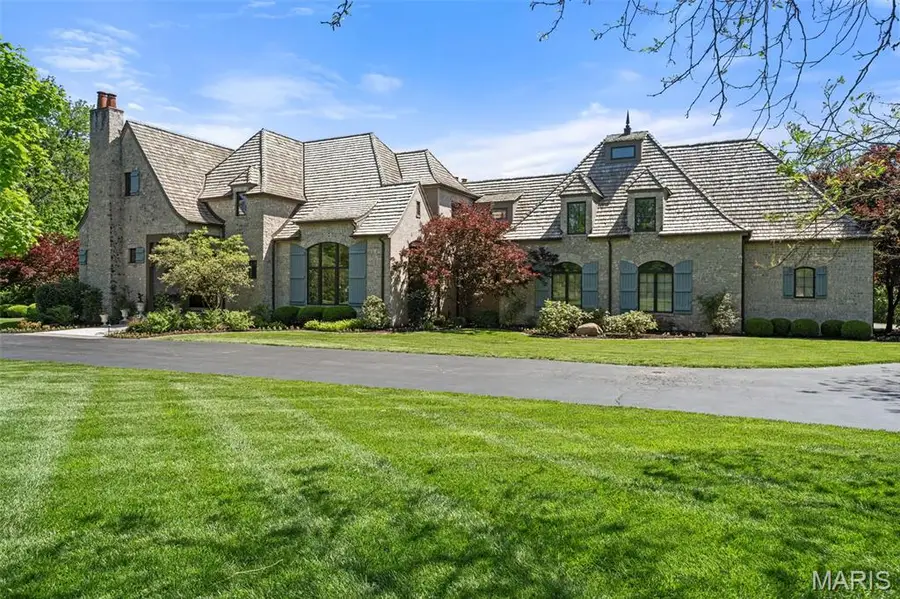 10144 Winding Ridge Road, Ladue, MO 63124 - #2