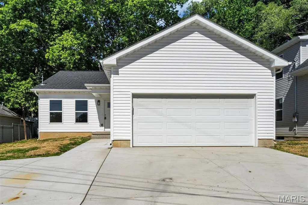 9931 S Broadway, Saint Louis, MO 63125 - #1