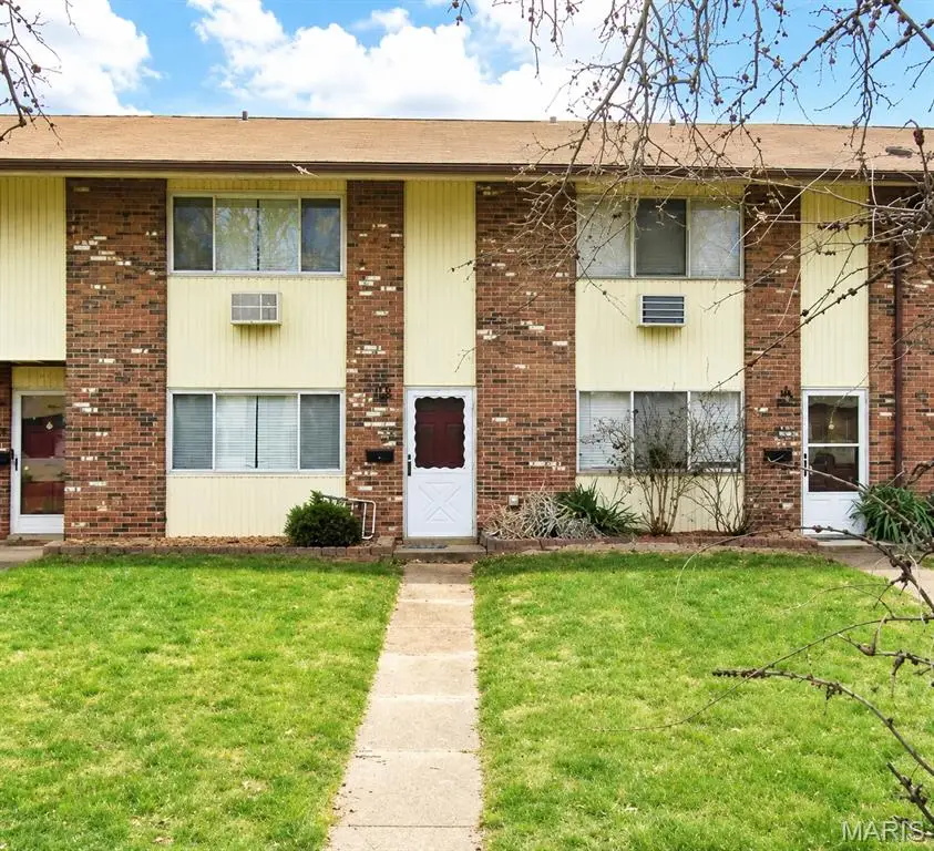 7634 Hazelcrest Drive, Hazelwood, MO 63042 - #1