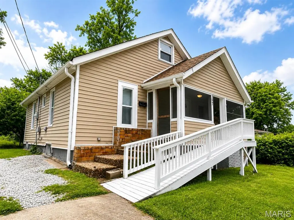 307 Alsobrook Street, Kirkwood, MO 63122 - #1