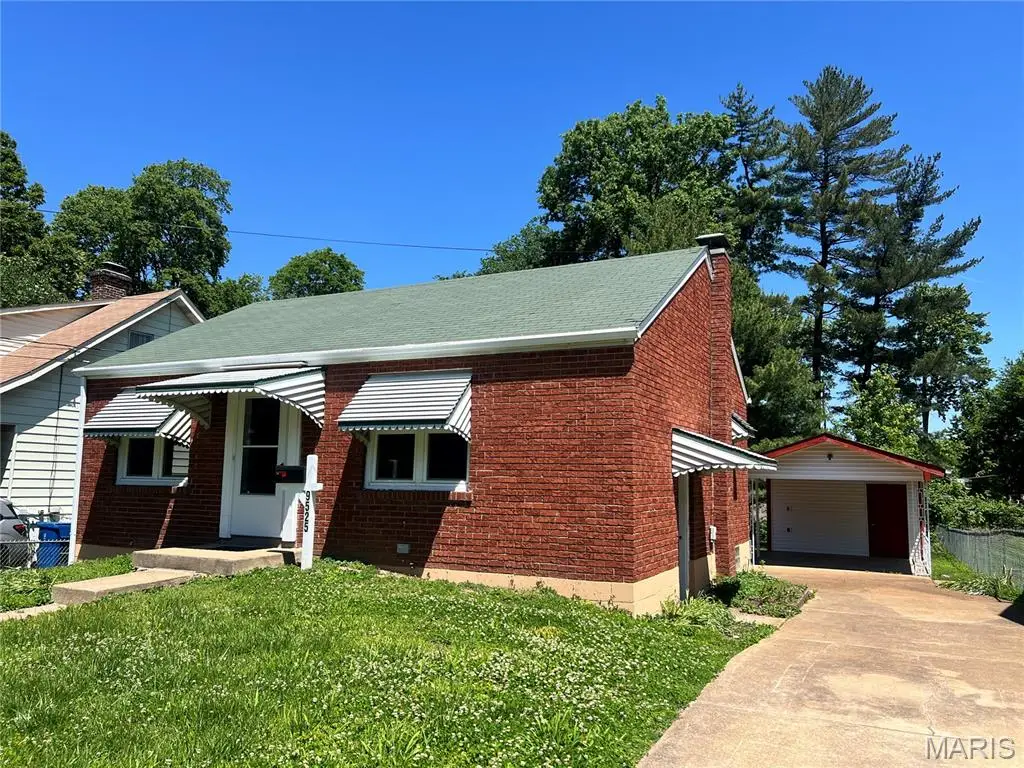 9525 Marlowe Avenue, Overland, MO 63114 - #1