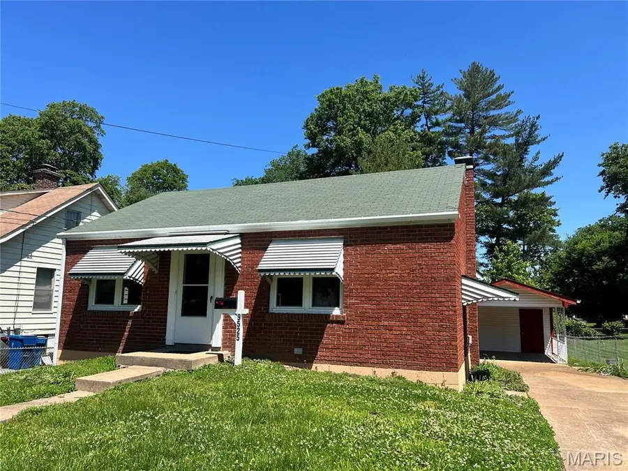 9525 Marlowe Avenue, Overland, MO 63114 - #2