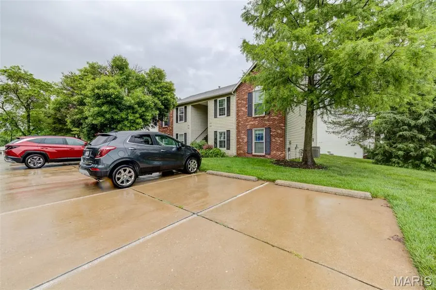 1504 Surrey Lane #C, Saint Charles, MO 63304 - #2