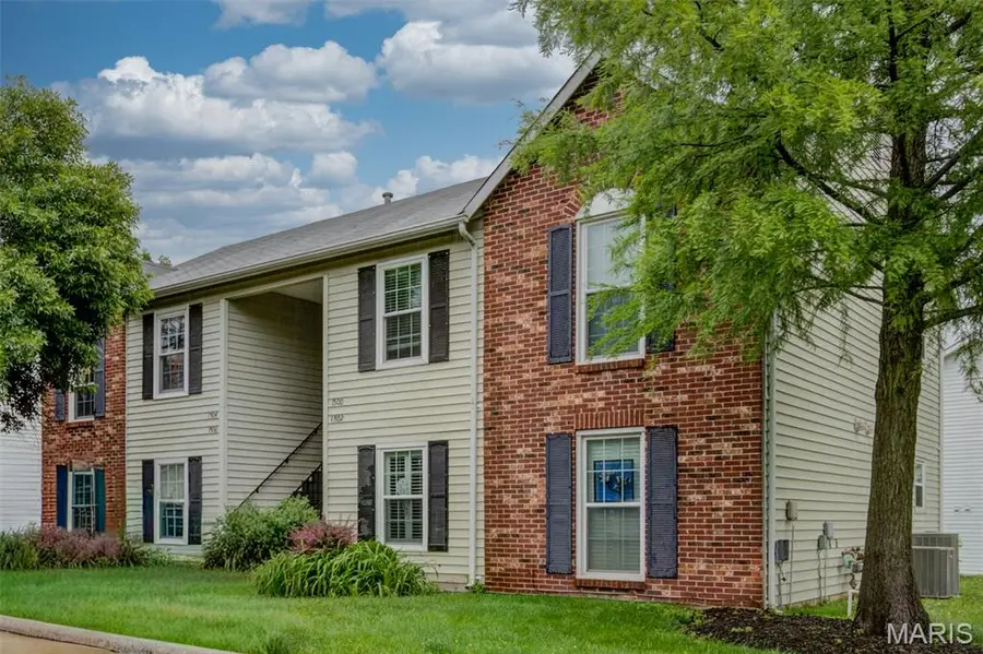 1504 Surrey Lane #C, Saint Charles, MO 63304 - #3