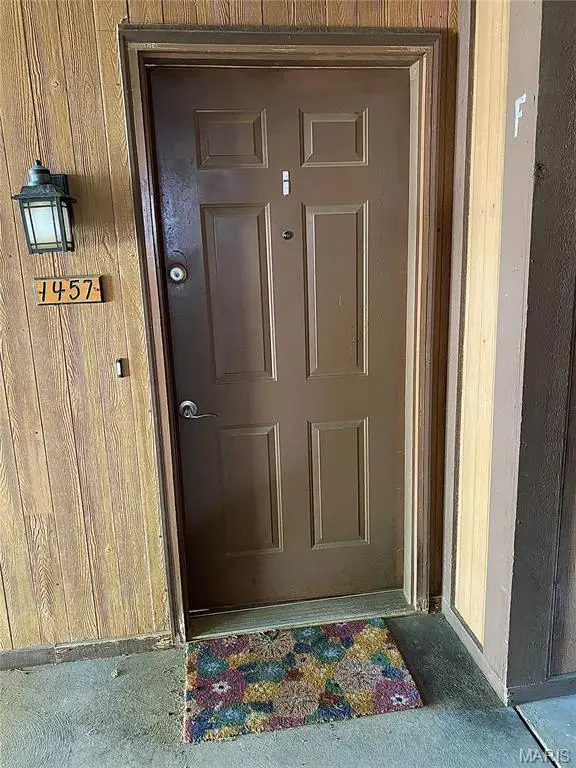 1457 Summergate Parkway #F, St Peters, MO 63303