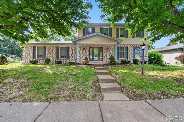 908 Devonshire Lane, St Charles, MO 63301