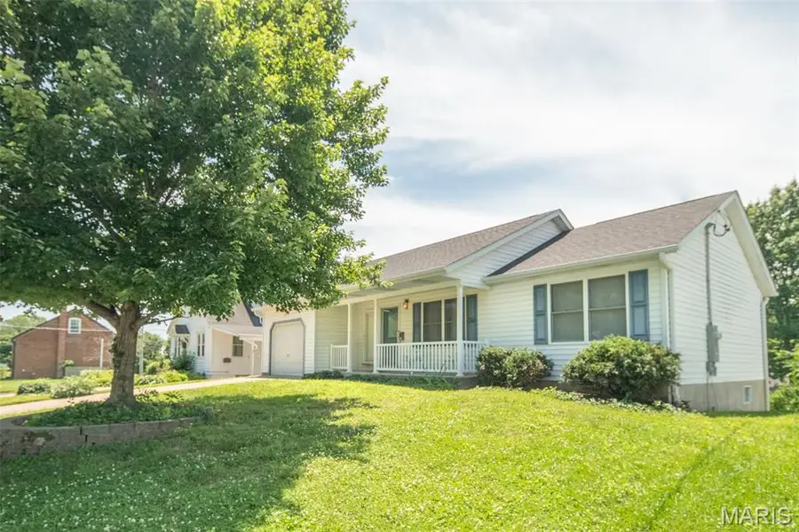 1314 E 5th Street, Washington, MO 63090 - #2