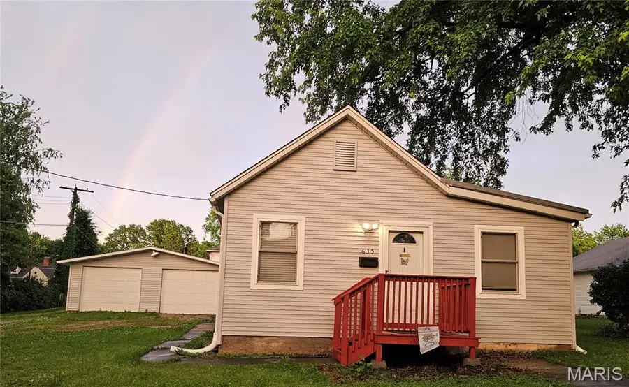 635 S Oak Street, Hillsboro, IL 62049 - #2