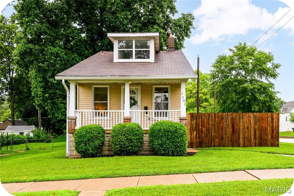 7101 Lindenwood Place, Saint Louis, MO 63109 - #1