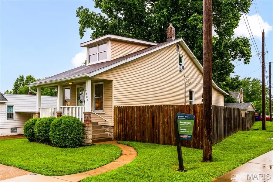 7101 Lindenwood Place, Saint Louis, MO 63109 - #3