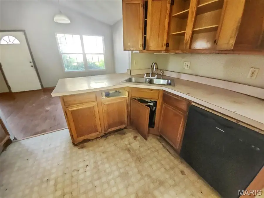 4646 S Grand Boulevard, Saint Louis, MO 63111 - #3