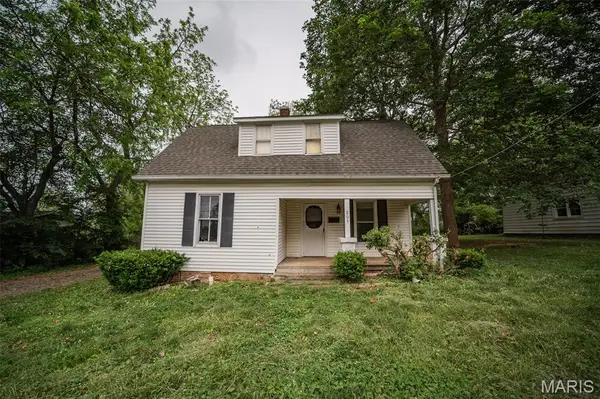 904 S Washington Street, Farmington, MO 63640