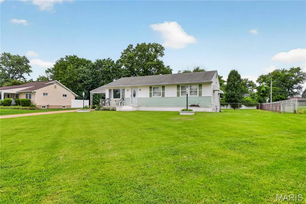 10032 Meadowfield Lane, Saint Louis, MO 63128 - #1