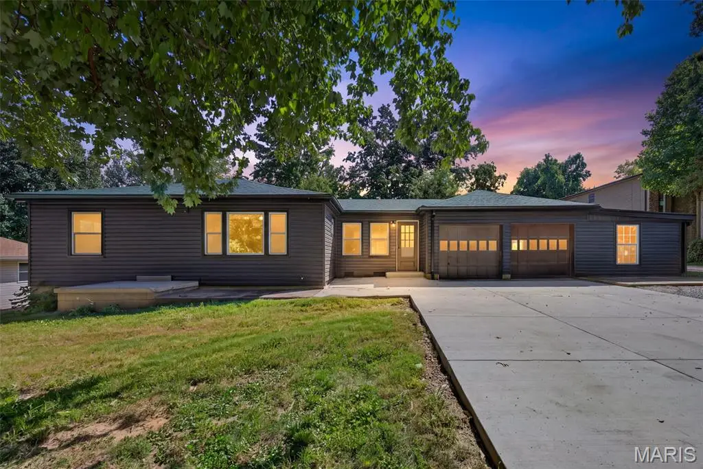310 Cliff Cave Road, Saint Louis, MO 63129 - #1