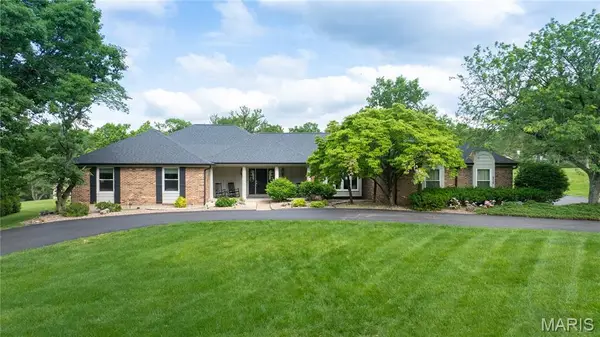 216 Whiting Lane, Clarkson Valley, MO 63005