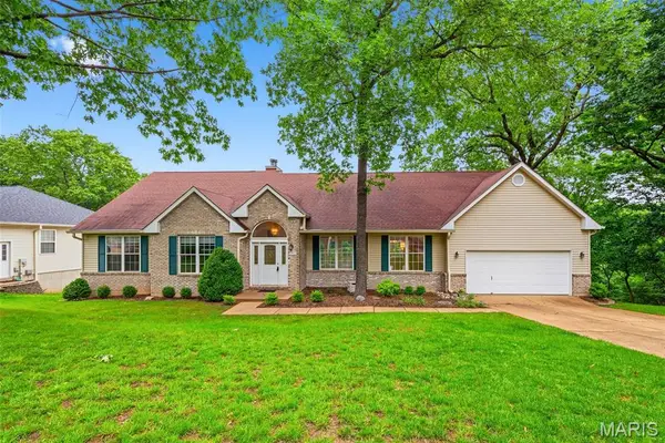 5063 Oak Bluff Drive, High Ridge, MO 63049