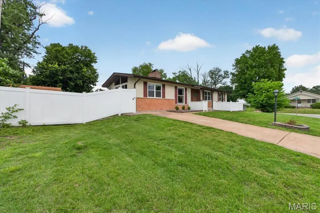 3301 Avenue H, Saint Louis, MO 63125 - #1