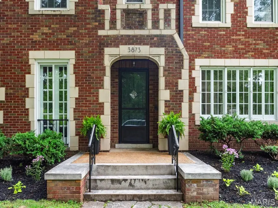 3873 Holly Hills Boulevard, Saint Louis, MO 63116 - #2