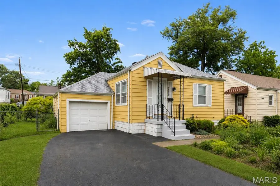 3557 Saint Joachim Lane, Saint Ann, MO 63074 - #2