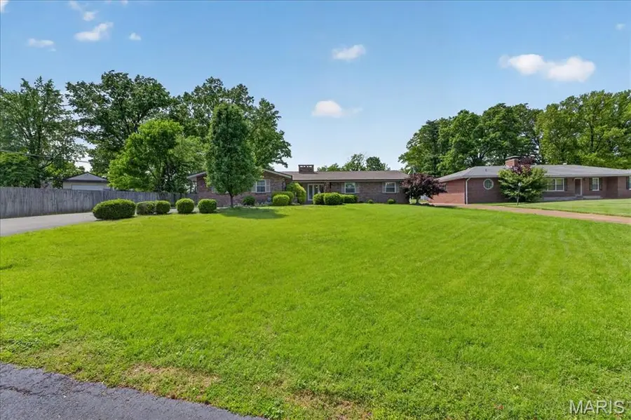 63 Lincord Drive, Saint Louis, MO 63128 - #2