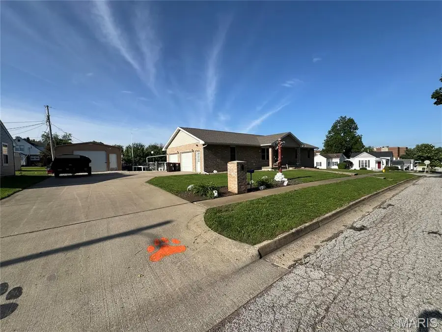 321 W Hamilton Street, Palmyra, MO 63461 - #3