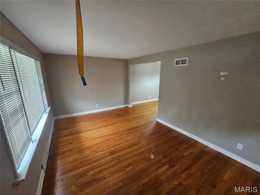 1205 Duenke Drive, Bellefontaine Neighbors, MO 63137 - #2