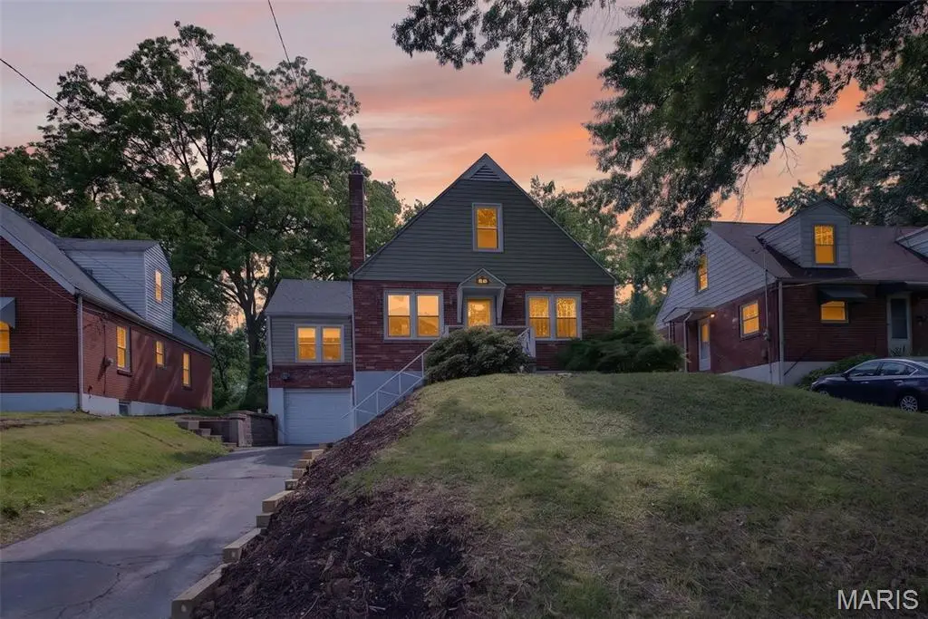 130 S Barat Avenue, Saint Louis, MO 63135 - #1