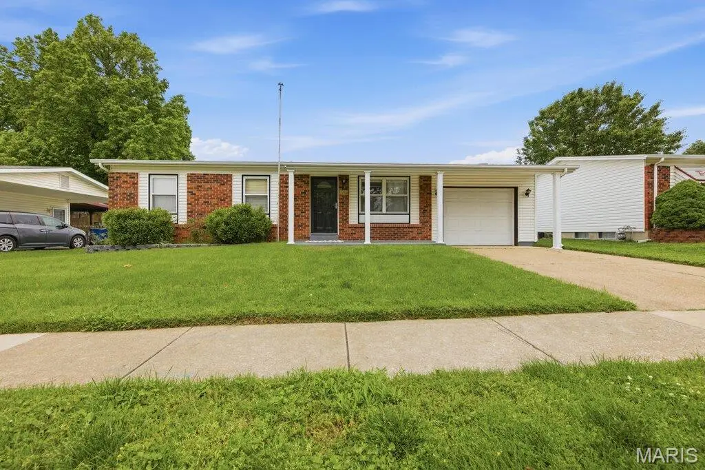 12057 Renaissance Drive, Maryland Heights, MO 63043 - #1