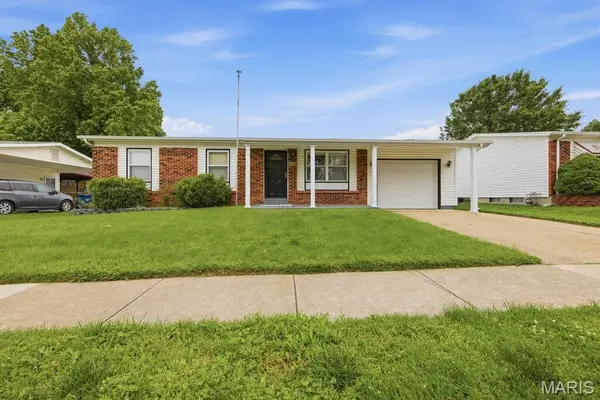 12057 Renaissance Drive, Maryland Heights, MO 63043