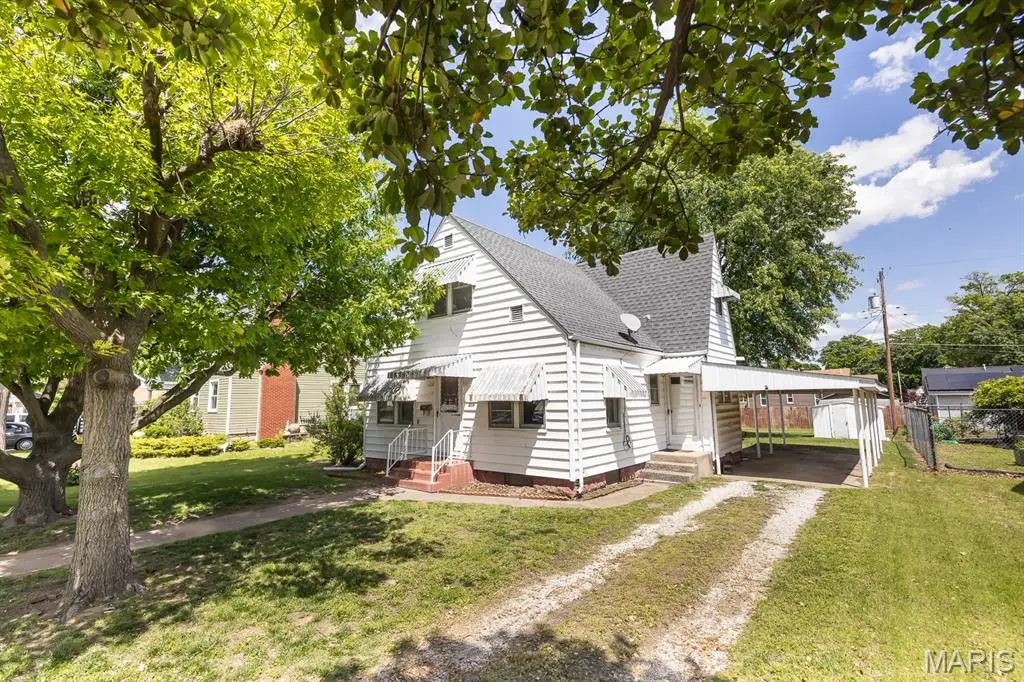 509 Tipton Avenue, Wood River, IL 62095 - #1