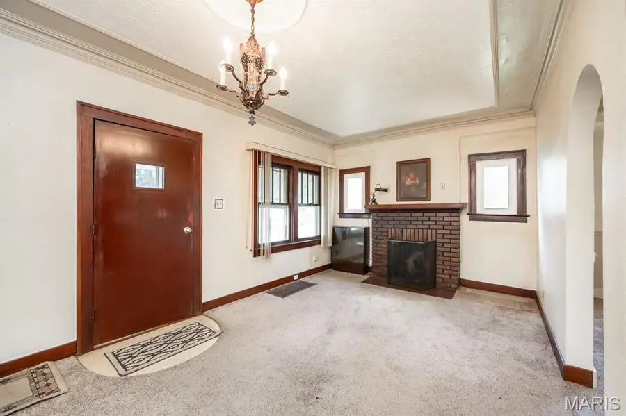509 Tipton Avenue, Wood River, IL 62095 - #2
