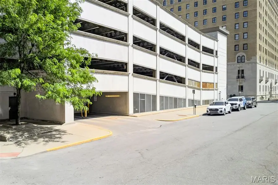 1523 Locust Street #243, Saint Louis, MO 63103 - #3