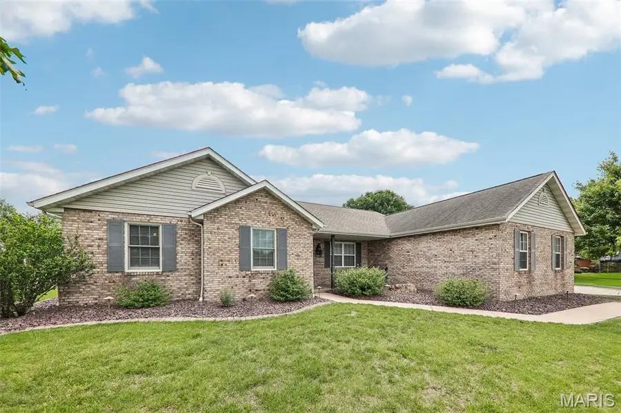 14200 Saint James Lane, Breese, IL 62230 - #3