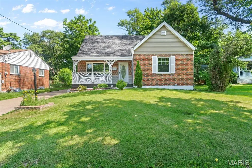 8913 Rosemore Place, Saint Louis, MO 63114 - #1