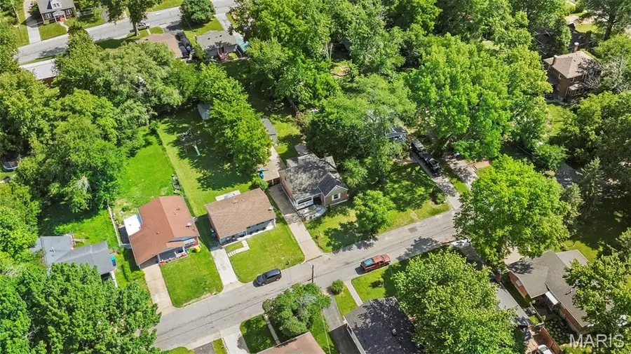 8913 Rosemore Place, Saint Louis, MO 63114 - #3