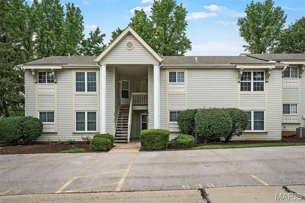 645 Sugar Trail Court #5, St Peters, MO 63376