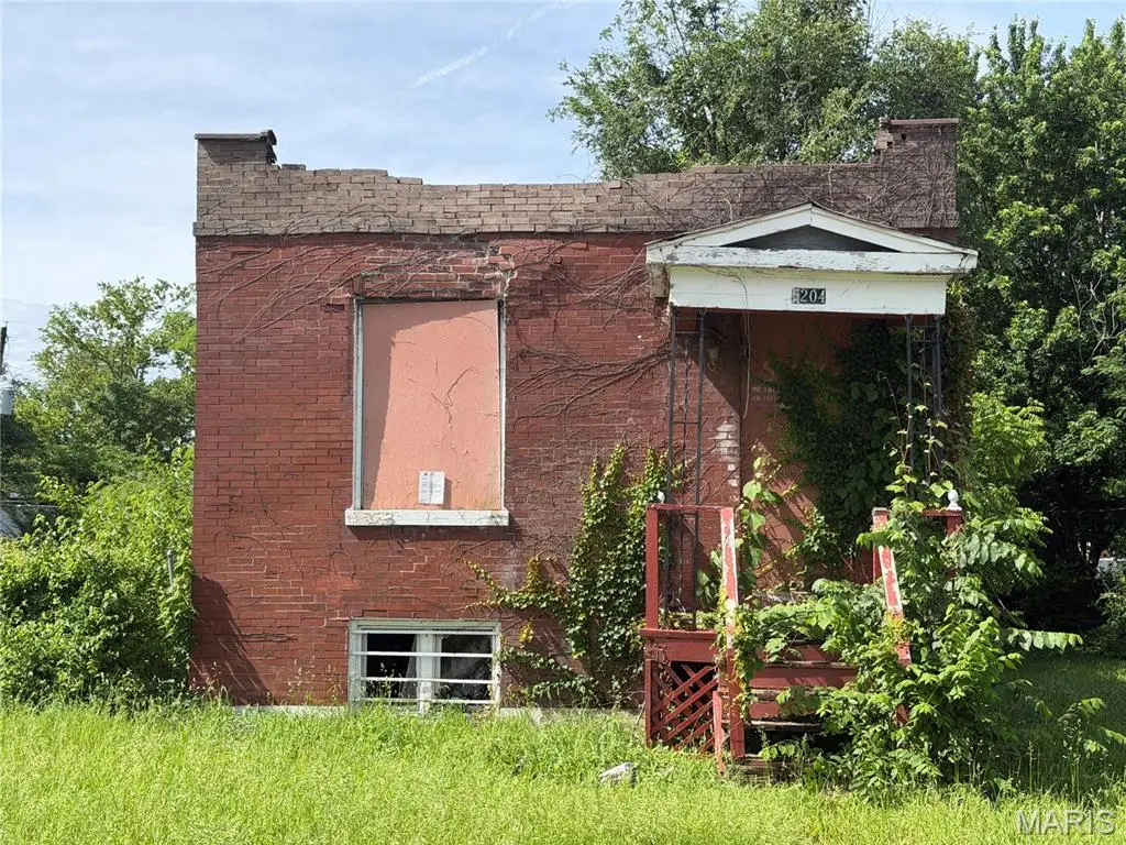 5204 Saint Louis Avenue, Saint Louis, MO 63115 - #1