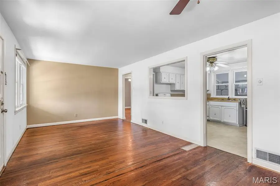 4317 Steins Street, Saint Louis, MO 63116 - #3