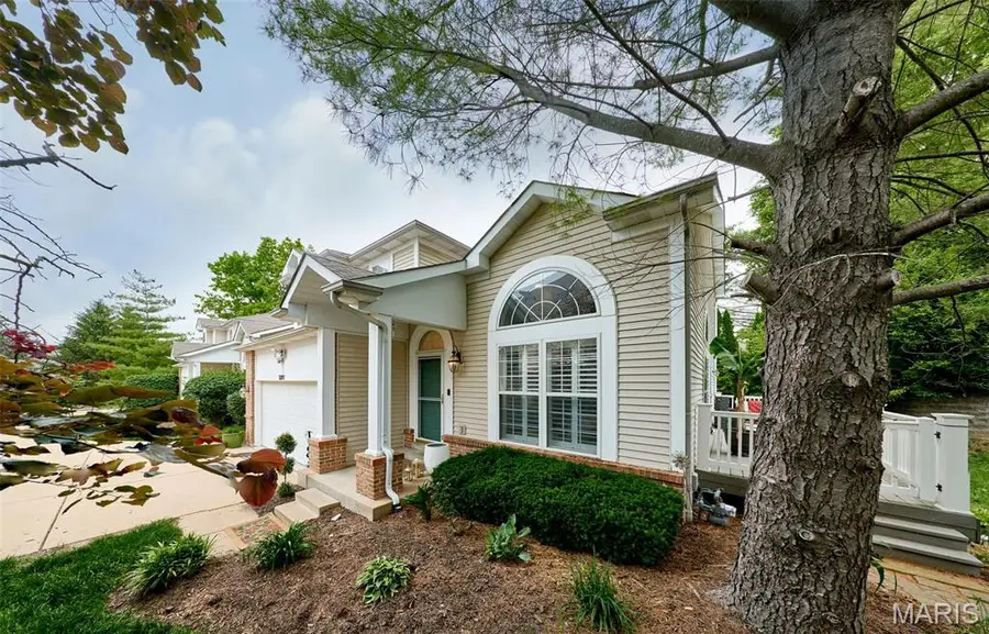 15207 Cambridge Terrace Court, Chesterfield, MO 63017 - #2