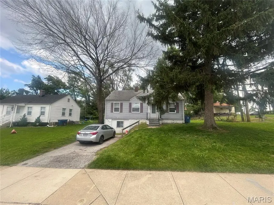 4508 Edmundson Road, Saint Louis, MO 63134 - #2